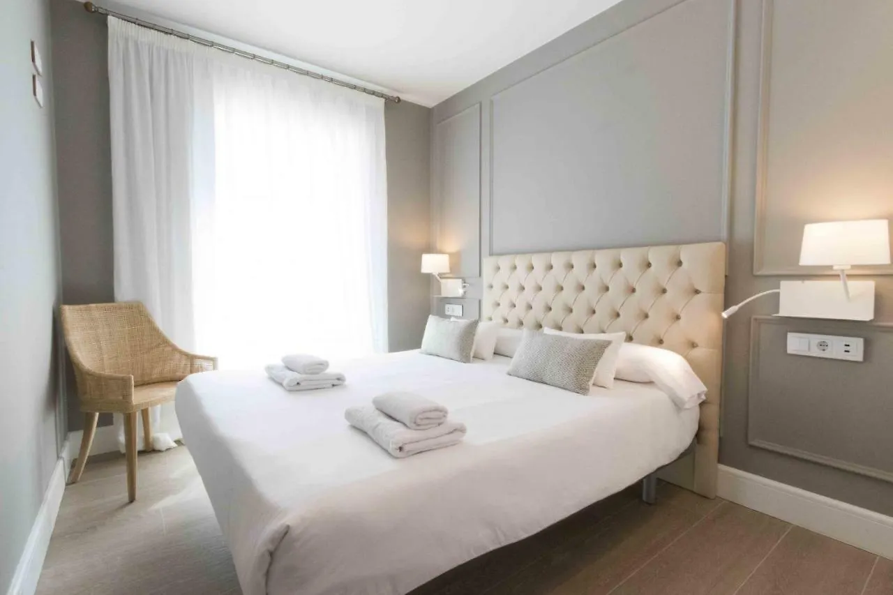 The Rentals - Preference Brunet San Sebastian Apartment